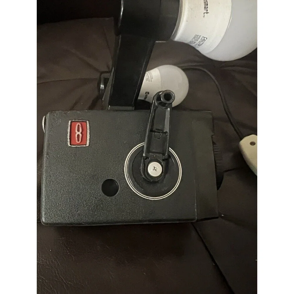Kodak Brownie Hawkeye Model 1 Camera w/ Reflector Flash Lamp 375W Vintage 1950’s